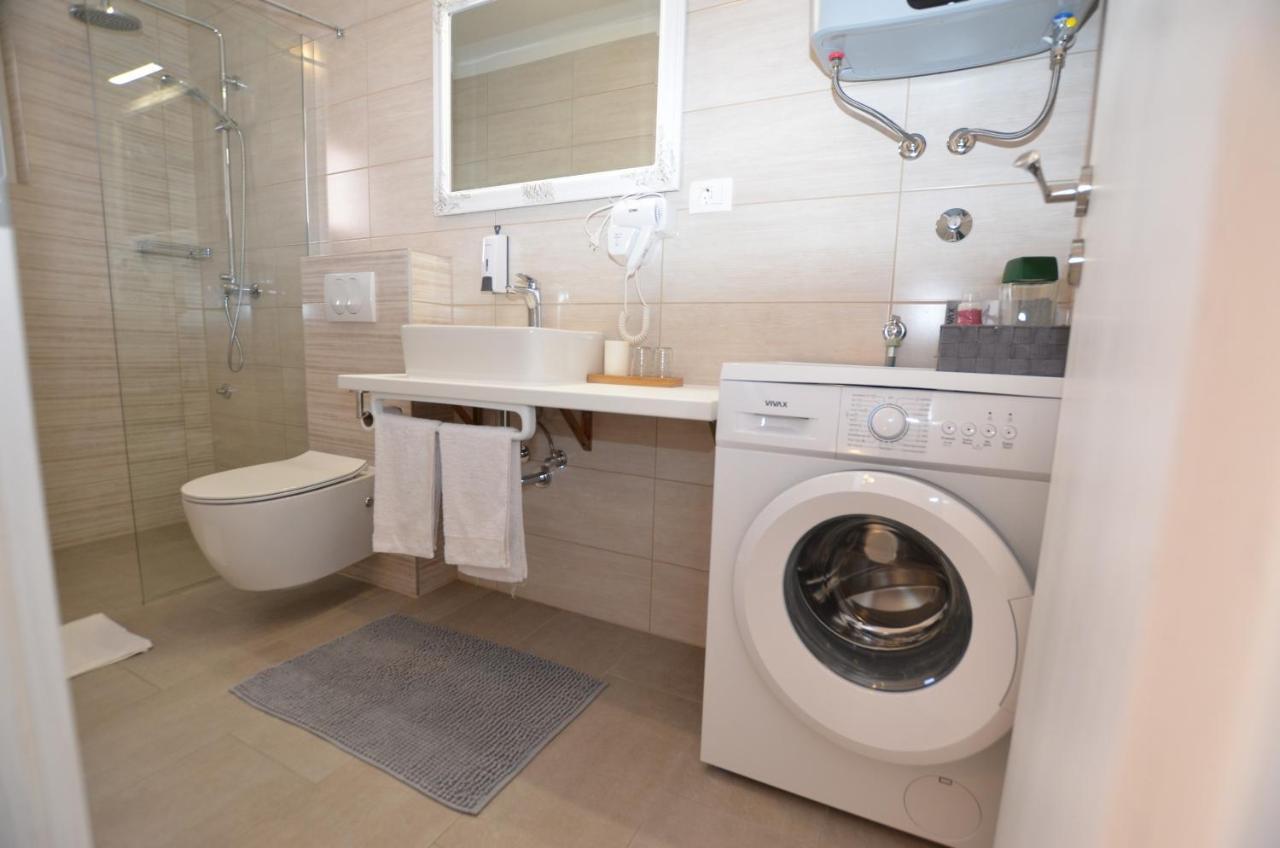 M&N Apartment Rovinj Eksteriør billede
