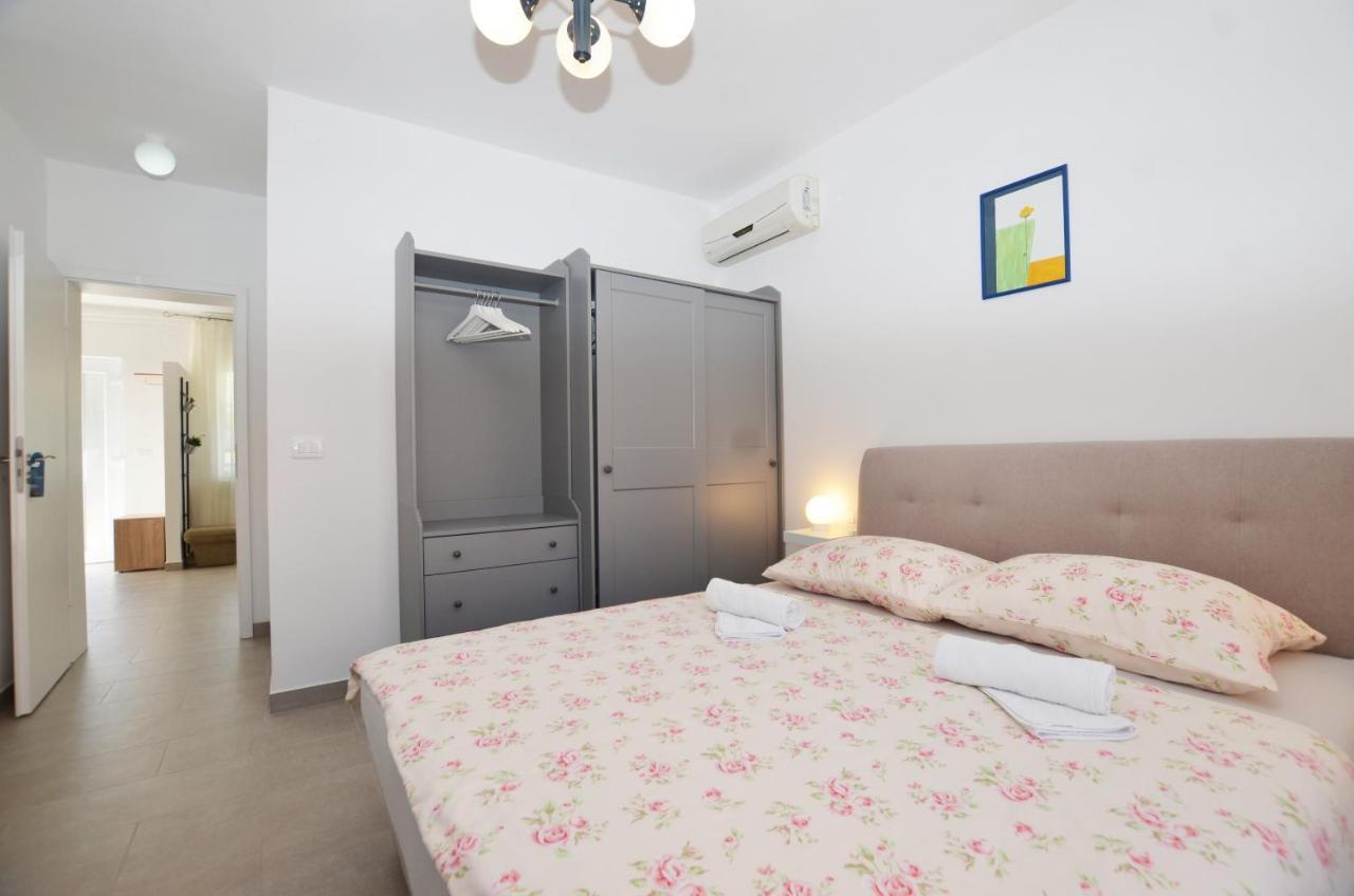 M&N Apartment Rovinj Eksteriør billede